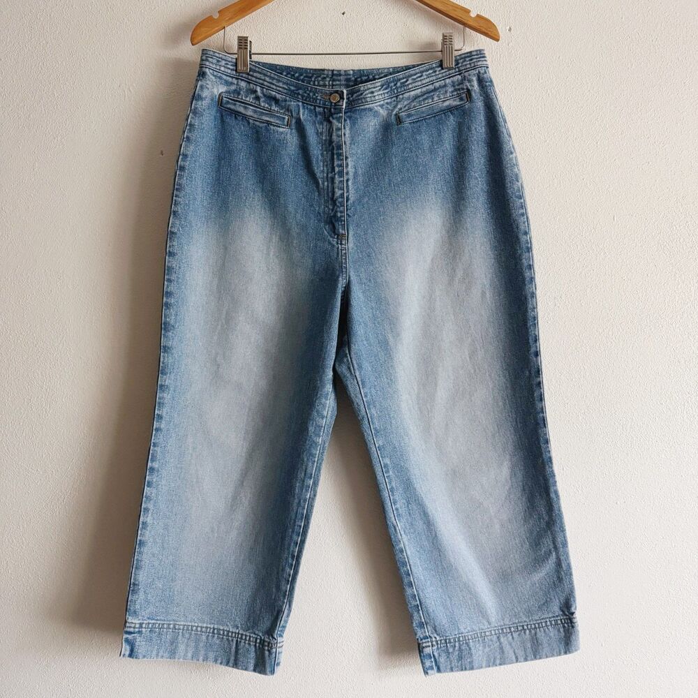 90s/y2k vintage light wash bareback denim capris